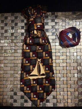 Club Room Navy, Burgundy & Gold Patterned W/Stars Silk Tie with Sailboat Pin